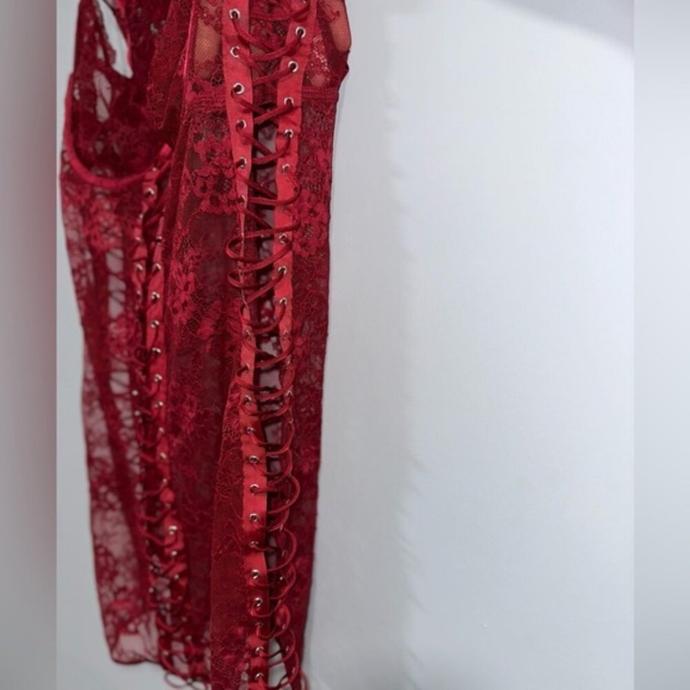 SOLD NWT -Laced Up Lace Chemise and Underwear - Picture 5 of 8